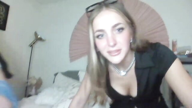 Princesscunt0 blonde petite teen in cleavage-revealing black top