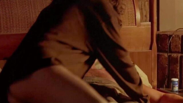 Elizabeth Berkley nude on bed in Showgirls, hot legs spread fap bait