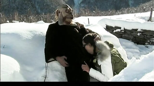 Sabrina Sweet deepthroats masked man outdoors in snow