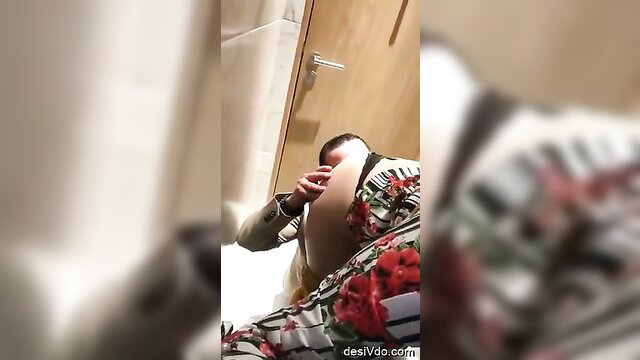 Boss fucking hot wife in bathroom, intense closeup action