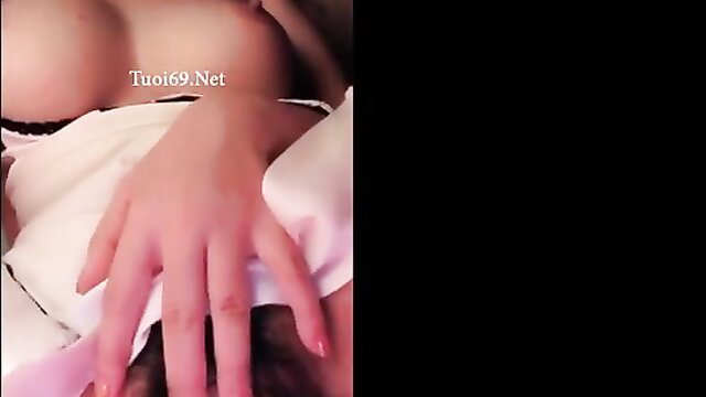 Mai Thao Linh Hai Phong amateur Vietnamese babe in lingerie handjob tease