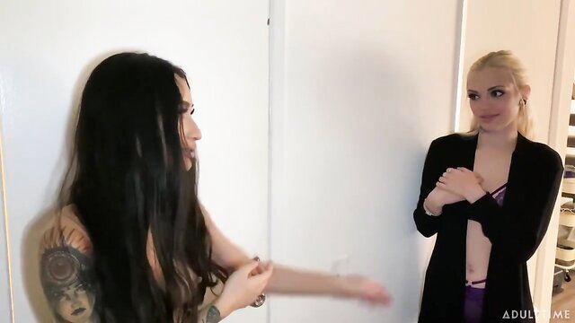 Avery Black chats with lingerie-clad Alex Grey and Jenna Foxx in Lesbian Potion
