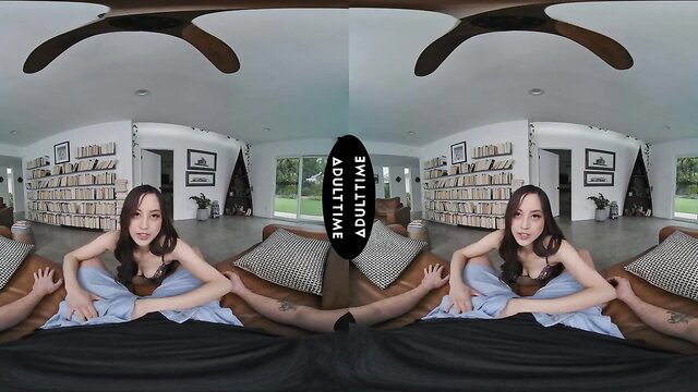 Alexia Anders VR babes peaches and cream nude legs spread