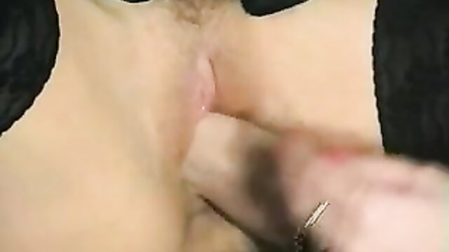 Vintage blonde babe's wet pussy fingered hard closeup