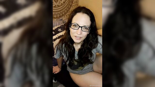 Brunette cam girl themissdawson spreads legs in POV amateur OnlyFans stream