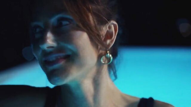 Alexa Demie hot bikini scene Euphoria s02e06 wet look
