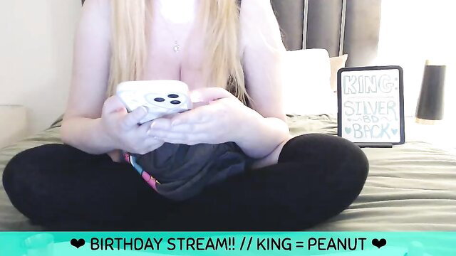 Lushcutie blonde big boobs birthday Chaturbate stream holding controller