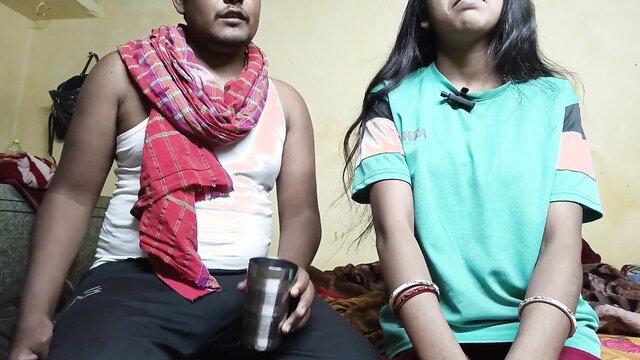 Misspriya01 in Indian schoolgirl hook-up with tutor on bed