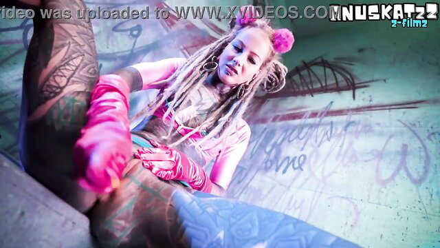 Tattooed alt girl in pink gloves solo toys anal double penetration