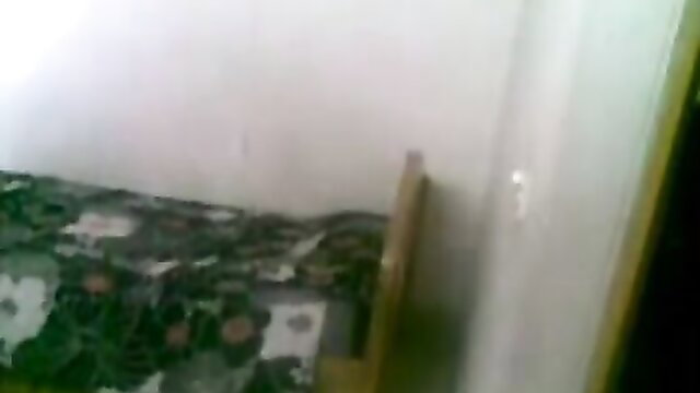 Large booty Indian aunty in bed hidden cam sex scandal