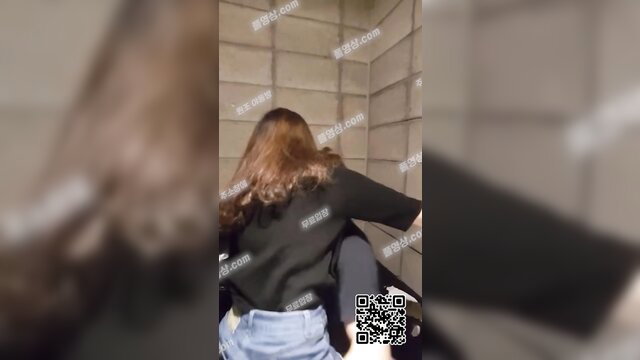 Korean amateur 2-on-1 hunt tease, two hot brunettes in jeans top removal