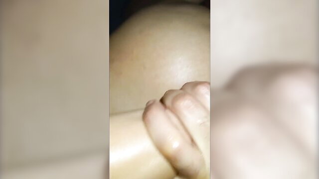 Arab woman handjob closeup in hot amateur sex video thumbnail