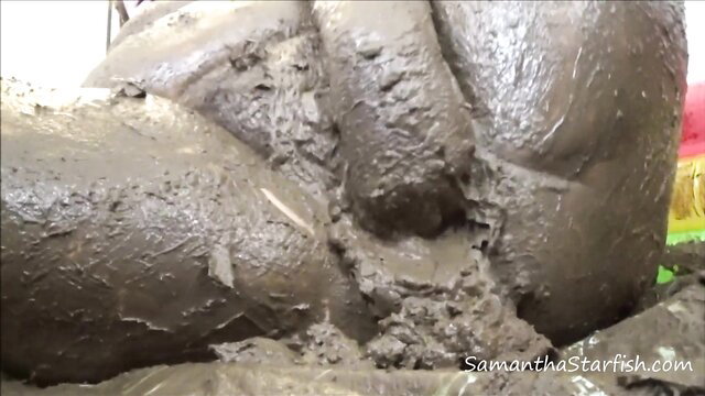 Samantha Starfish covered in thick mud, extreme pussy stuffing fetish