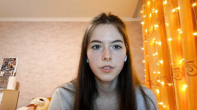meitomsich shy 18yo cute teen Chaturbate webcam closeup