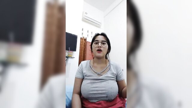 Indo viral acha mango live toge girl in tight gray top showing big tits