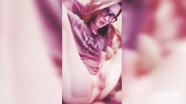 Blurry femboy selfie lifting shirt showing ass in pee fetish tease