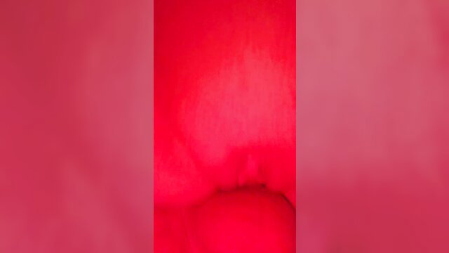 Amateur MILF close-up pussy creampie orgasm dripping cum