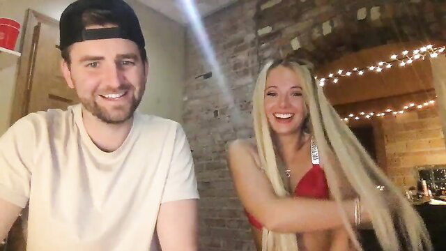 xoprincesspeachxo & guy smiling in red lingerie Chaturbate thumbnail