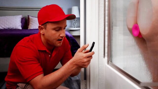 Red cap plumber films big white ass with pink plug in steamy shower