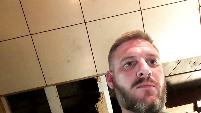 Bentleythomas muscular bearded white guy solo foot tease gay adult video