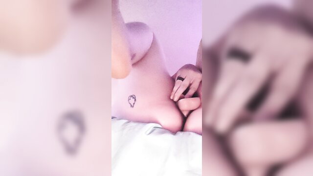 Amateur solo girl teases pussy with fingers, closeup cum challenge