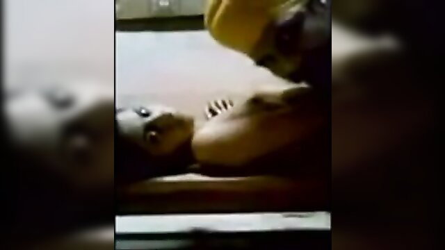 Punjabi man sucking Indian college girl's tits in leaked sex scandal