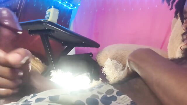 Black amateur dude stroking thick veiny BBC solo in pink bedroom