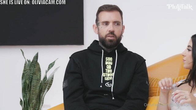 Hot Asian cam girl chats with bearded guy in hoodie on Plugtalk live