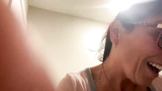 Geekgirlkate smiling in tank top, POV closeup tease Chaturbate oily show