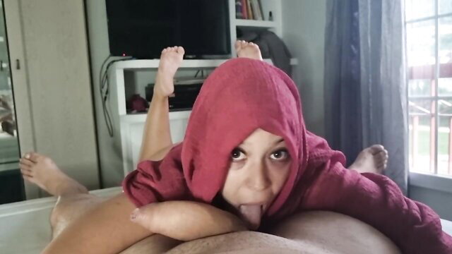 Amateur girl in red hoodie gives deep blowjob, feet up, big dick facefuck