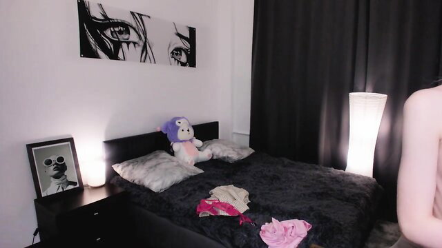 hypno_eyes_babe masturbates on bed