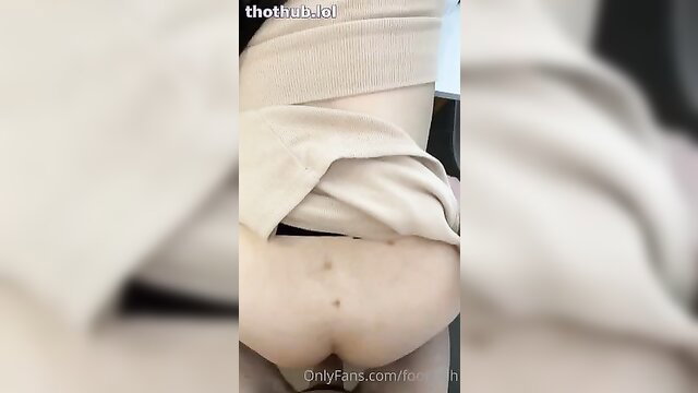 Asian girl bare ass closeup in OnlyFans thot video thumbnail