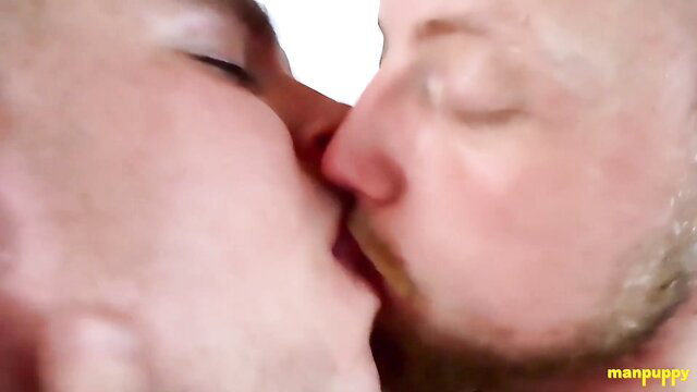 JC Dickerson screams as Leo Blues tongues his bulging cheeks in gay face fuck