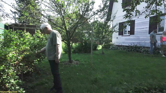 Old voyeur geezer spies hot big ass babe in garden outdoors