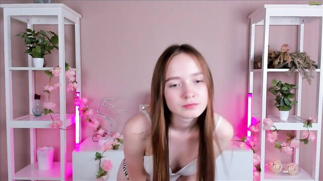 Reaganprigg Chaturbate teen in white lingerie closeup
