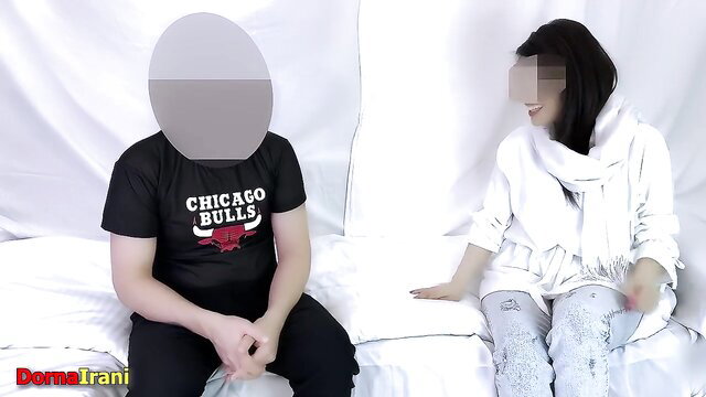 Dornairani MILF in Chicago Bulls therapy session with client