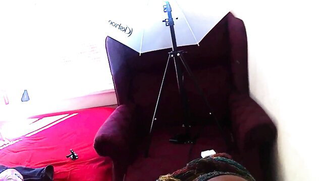 Amateur black woman in chair for cum facial bukkake @gawslee