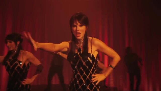 Taylor Swift lookalike in sexy black dress dancing hot music clip