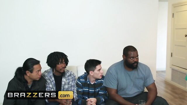 Gia Paige with stepsis friends and black stud, pre-sex chill