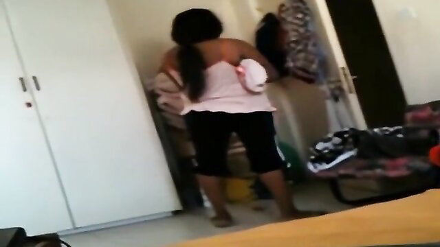 Sri Lankan amateur ebony babe changing clothes, thick ass view