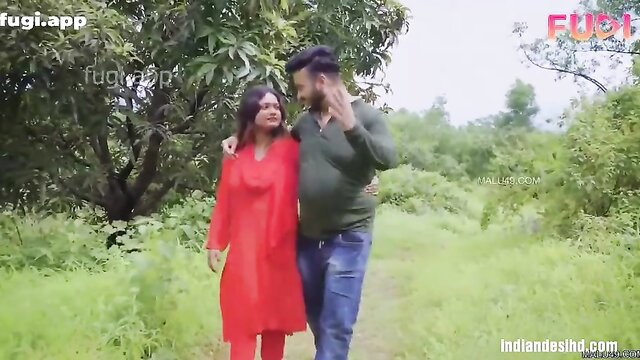 Desi village big boobs bhabhi in red saree with lover outdoors