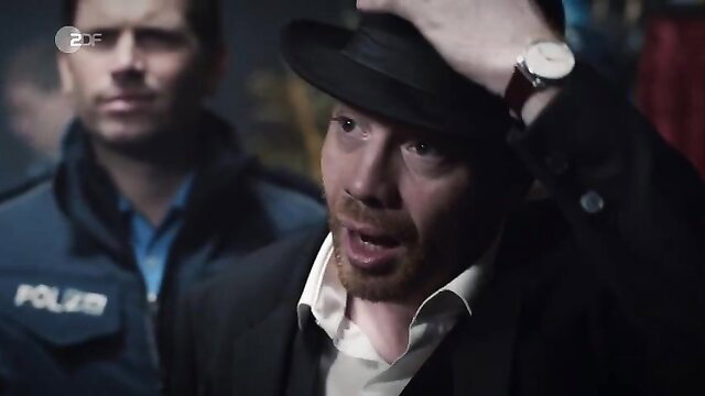 Alice Dwyer in Herr und Frau Bulle s01e01 nude tits celeb scene