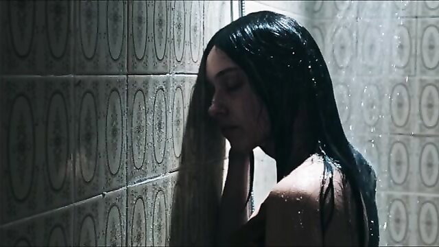 Georgia Eyers nude tits in steamy Violett 2023 horror shower scene