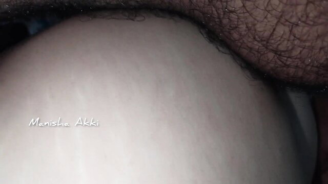 Manisha Akki's big pale ass cheeks grabbed by hairy hand, Sri Lankan amateur