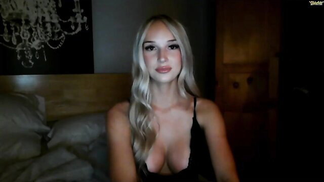 Sadieeblake busty blonde in lingerie Chaturbate webcam