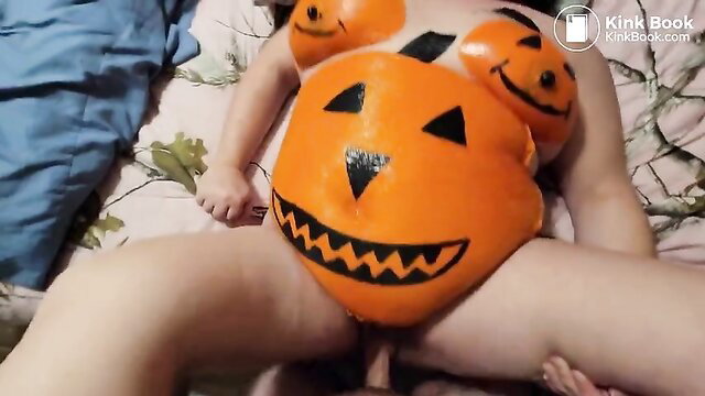 Sexy pregnant pumpkin cosplay babe with huge tits spreads legs squirting
