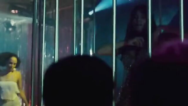 Halle Berry topless in shower scene from Frankie & Alice