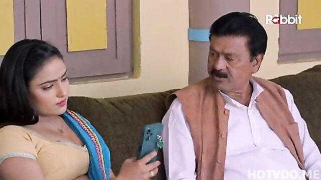 Indian babe in saree shows cleavage to older man in Jalebi S04E6