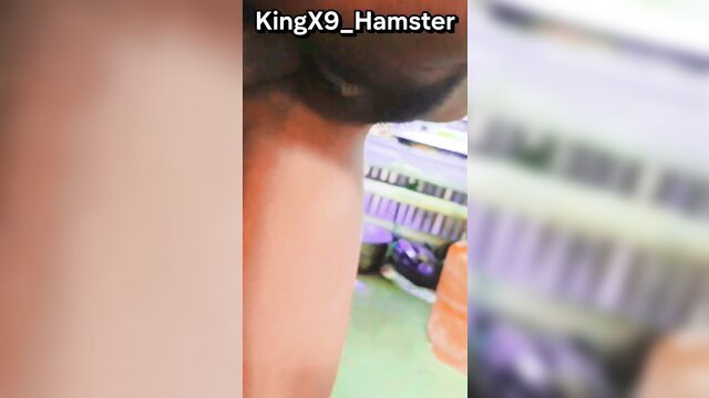 Blurry Indian bhabhi neck and back in store, booty fuck thumbnail