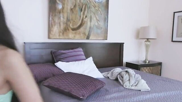 Latina teen big ass over bed in bedroom